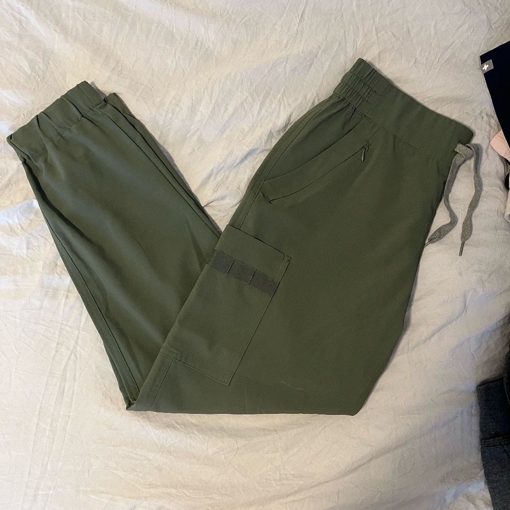 Wonder Wink Renew Olive Green Jogger Scrubs
